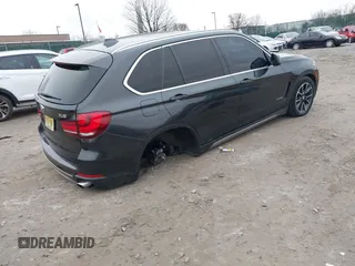 2017 BMW X5 xDrive35i with VIN 5UXKR0C37H0V83231, listed as a IAAI auction lot 41132304 with 1 mi miles. Bid and sale history available at carsss.com. Image 4.