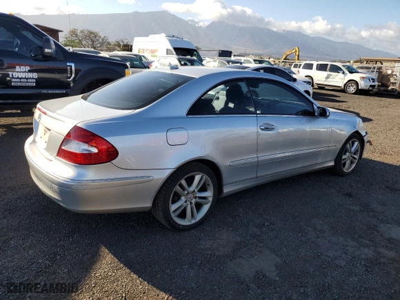 2007 Mercedes-Benz CLK-Class 3.5L with VIN WDBTJ56H87F220934, listed as a Copart auction lot 88152375 with 124,879 mi miles and Salvage Title. Bid and sale history available at carsss.com. Image 3.