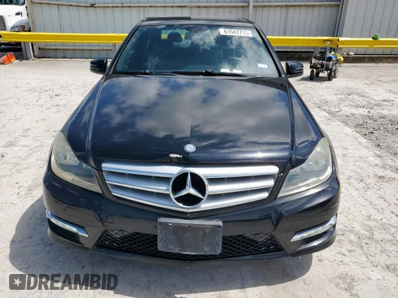 2012 Mercedes-Benz C 250 Sport с VIN WDDGF4HB6CR238614, выставлен на аукционе Copart как лот 61547715 с пробегом 107 849 миль миль и Списание • Salvage title. История ставок и продаж доступна на DreamBid. Изображение 5.
