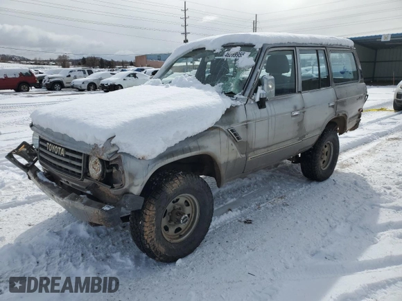 1985 Toyota Land Cruiser z VIN JT3FJ60G8F1127643, wystawiony jako Copart lot #46289955 z przebiegiem 276 869 mil mil oraz Czysty tytuł • Clean title. Historia ofert i sprzedaży dostępna na DreamBid. Obrazek 1.