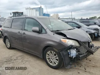 2012 Toyota Sienna XLE AAS z VIN 5TDYK3DC0CS271810, wystawiony jako Copart lot #62958104 z przebiegiem 346 760 mil mil oraz Szkoda całkowita • Salvage title. Historia ofert i sprzedaży dostępna na DreamBid. Obrazek 4.
