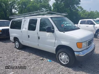 2004 Ford Econoline Passenger XL z VIN 1FBNE31LX4HB29019, wystawiony jako IAAI lot #42263829 z przebiegiem 116 182 mil mil oraz . Historia ofert i sprzedaży dostępna na DreamBid. Obrazek 1.