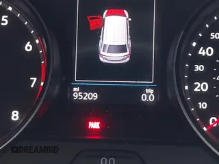 2021 Volkswagen Atlas SE z VIN 1V2NE2CA4MC201281, wystawiony jako IAAI lot #41242760 z przebiegiem 95 209 mil mil oraz . Historia ofert i sprzedaży dostępna na DreamBid. Obrazek 16.