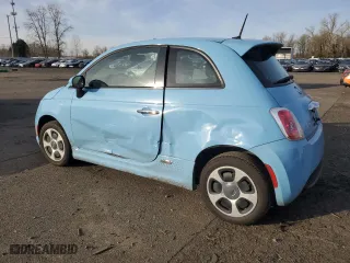 2015 FIAT 500e with VIN 3C3CFFGE4FT603419, listed as a Copart auction lot 85686474 with 0 mi miles and Salvage Title. Bid and sale history available at carsss.com. Image 2.