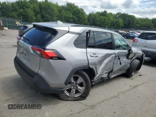 2022 Toyota RAV4 XLE with VIN 2T3P1RFV0NW271422, listed as a Copart auction lot 62839795 with Not provided miles and Salvage title. Bid and sale history available at DreamBid. Image 3.