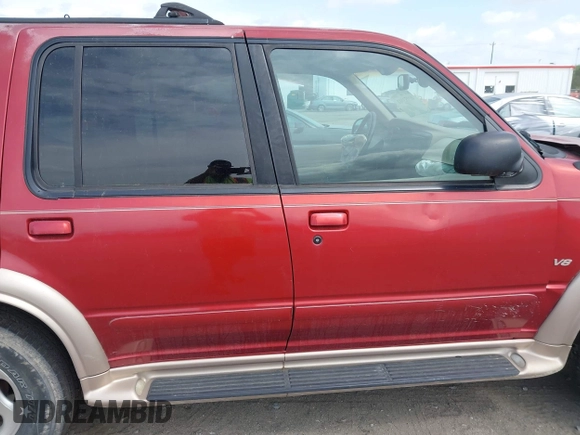 1999 Ford Explorer XLT z VIN 1FMZU35P4XUA38932, wystawiony jako IAAI lot #41953981 z przebiegiem 117 876 mil mil oraz . Historia ofert i sprzedaży dostępna na DreamBid. Obrazek 13.