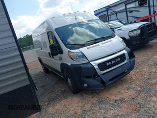 2020 Ram ProMaster Cargo z VIN 3C6TRVDG5LE115932, wystawiony jako IAAI lot #42060526 z przebiegiem 145 147 mil mil oraz . Historia ofert i sprzedaży dostępna na DreamBid. Obrazek 1.