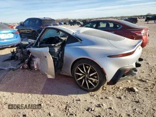 2019 Aston Martin Vantage z VIN SCFSMGAW9KGN00355, wystawiony jako Copart lot #42328315 z przebiegiem Nie podano mil oraz Nie do naprawy • Non repairable. Historia ofert i sprzedaży dostępna na DreamBid. Obrazek 2.