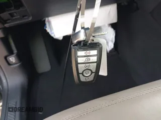 2022 Ford Explorer XLT с VIN 1FMSK7DH7NGB16544, выставлен на аукционе IAAI как лот 41549125 с пробегом 48 757 миль миль и . История ставок и продаж доступна на DreamBid. Изображение 11.