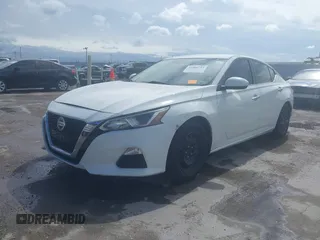 2020 Nissan Altima 2.5 S with VIN 1N4BL4BV7LC198827, listed as a IAAI auction lot 41906724 with 136,162 mi miles. Bid and sale history available at carsss.com. Image 2.