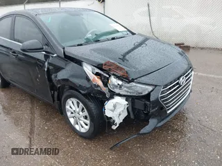 2021 Hyundai Accent SE with VIN 3KPC24A64ME146299, listed as a IAAI auction lot 41551666 with 84,120 mi miles. Bid and sale history available at carsss.com. Image 6.