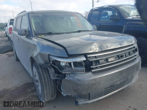 2016 Ford Flex SE with VIN 2FMGK5B88GBA18405, listed as a IAAI auction lot 40764055 with 285,137 mi miles. Bid and sale history available at carsss.com. Image 1.