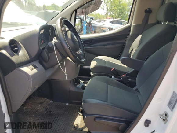 2015 Nissan NV200 SV with VIN 3N6CM0KN1FK716852, listed as a Copart auction lot 62012825 with 185,799 mi miles and Clean title. Bid and sale history available at DreamBid. Image 7.