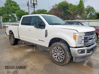2019 Ford F-250 XL with VIN 1FT7W2BT4KEF28520, listed as a Copart auction lot 61241005 with 211,934 mi miles and Clean title. Bid and sale history available at DreamBid. Image 4.