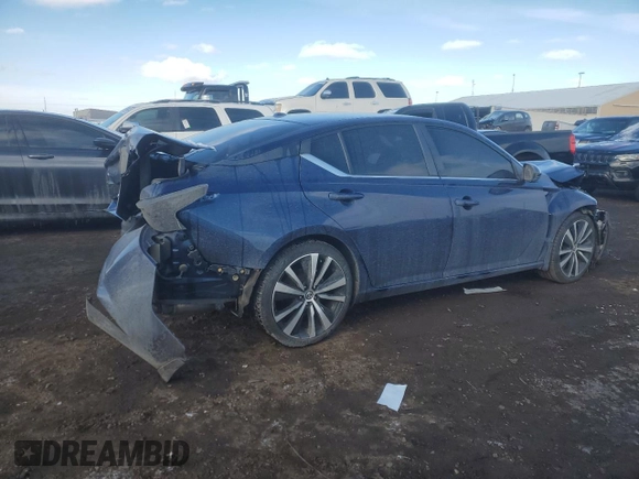 2020 Nissan Altima SR with VIN 1N4AL4CV5LC186198, listed as a Copart auction lot 44070995 with 82,927 mi miles and Salvage Title. Bid and sale history available at carsss.com. Image 3.