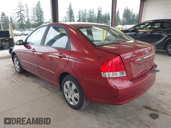 2009 Kia Spectra LX z VIN KNAFE222195667582, wystawiony jako IAAI lot #41836327 z przebiegiem 96 745 mil mil oraz . Historia ofert i sprzedaży dostępna na DreamBid. Obrazek 3.