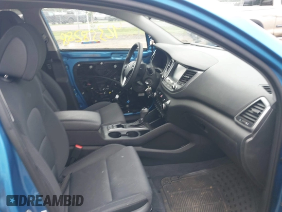 2018 Hyundai Tucson SEL z VIN KM8J3CA4XJU717977, wystawiony jako IAAI lot #42358288 z przebiegiem 121 919 mil mil oraz . Historia ofert i sprzedaży dostępna na DreamBid. Obrazek 5.