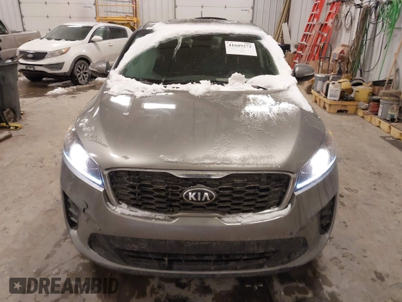 2019 Kia Sorento LX with VIN 5XYPG4A36KG498664, listed as a IAAI auction lot 41609272 with 172,042 mi miles. Bid and sale history available at carsss.com. Image 12.