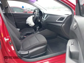 2019 Hyundai Accent SE with VIN 3KPC24A35KE065900, listed as a IAAI auction lot 41409803 with 33,917 mi miles. Bid and sale history available at carsss.com. Image 5.