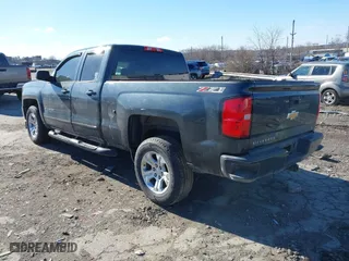 2017 Chevrolet Silverado 1500 LT with VIN 1GCVKREC1HZ342782, listed as a IAAI auction lot 41595845 with 86,000 mi miles. Bid and sale history available at carsss.com. Image 3.