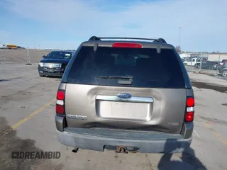 2006 Ford Explorer XLT with VIN 1FMEU73E66UB73562, listed as a IAAI auction lot 41923362 with 157,899 mi miles. Bid and sale history available at carsss.com. Image 15.