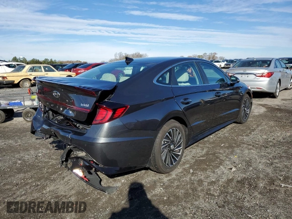 2021 Hyundai Sonata Hybrid Limited with VIN KMHL54JJ4MA036718, listed as a Copart auction lot 67736732 with 9,913 mi miles. Bid and sale history available at carsss.com. Image 3.