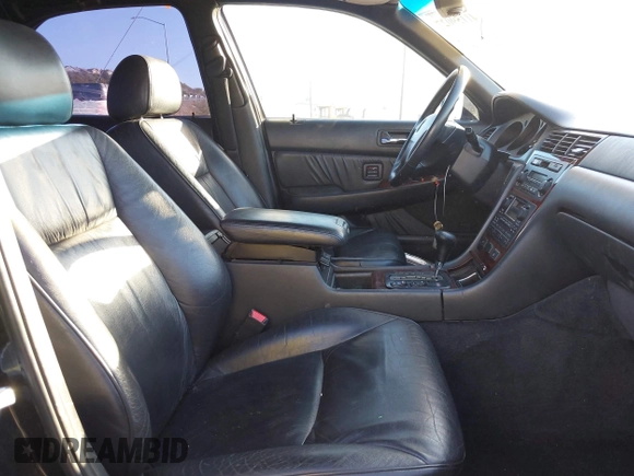 2002 Acura RL с VIN JH4KA96592C000849, выставлен на аукционе IAAI как лот 41159027 с пробегом Не указан миль и . История ставок и продаж доступна на DreamBid. Изображение 5.
