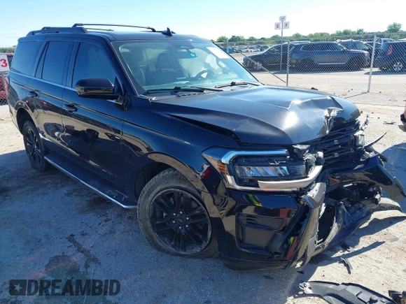 2022 Ford Expedition XLT z VIN 1FMJU1HTXNEA03300, wystawiony jako IAAI lot #42218479 z przebiegiem 32 300 mil mil oraz . Historia ofert i sprzedaży dostępna na DreamBid. Obrazek 1.