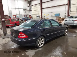 2007 Mercedes-Benz C 230 Sport с VIN WDBRF52H97F930409, выставлен на аукционе IAAI как лот 42504108 с пробегом 124 944 миль миль и . История ставок и продаж доступна на DreamBid. Изображение 4.