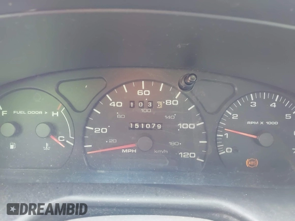 2002 Mercury Sable GS z VIN 1MEFM50U52G650143, wystawiony jako IAAI lot #42525337 z przebiegiem 151 079 mil mil oraz . Historia ofert i sprzedaży dostępna na DreamBid. Obrazek 7.