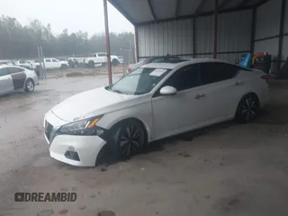 2020 Nissan Altima Platinum with VIN 1N4BL4FVXLN303262, listed as a IAAI auction lot 41541650 with 97,139 mi miles and . Bid and sale history available at carsss.com. Image 2.