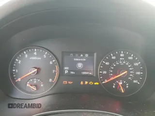 2017 Kia Cadenza Premium with VIN KNALC4J1XH5039385, listed as a Copart auction lot 69033414 with 135,541 mi miles and Clean Title. Bid and sale history available at carsss.com. Image 9.
