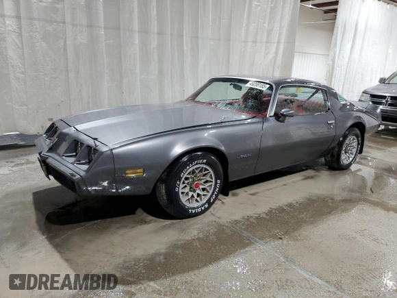 1981 Pontiac Firebird z VIN 1G2AS87A4BN117926, wystawiony jako Copart lot #49288185 z przebiegiem 54 759 mil mil oraz Tytuł czysty. Historia ofert i sprzedaży dostępna na DreamBid. Obrazek 1.