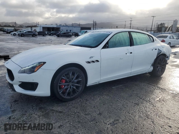 2022 Maserati Quattroporte GT z VIN ZAM56XPA9N1386149, wystawiony jako Copart lot #45134625 z przebiegiem 19 642 mil mil oraz Szkoda całkowita • Salvage title. Historia ofert i sprzedaży dostępna na DreamBid. Obrazek 1.