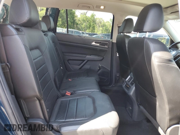 2018 Volkswagen Atlas SEL Premium z VIN 1V2NR2CA6JC577688, wystawiony jako Copart lot #60800465 z przebiegiem 82 841 mil mil oraz Szkoda całkowita • Salvage title. Historia ofert i sprzedaży dostępna na DreamBid. Obrazek 11.