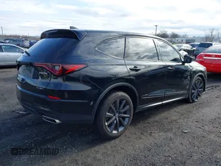 2025 Acura MDX w/A-Spec Package z VIN 5J8YE1H07SL000336, wystawiony jako IAAI lot #41725542 z przebiegiem 6 013 mil mil oraz . Historia ofert i sprzedaży dostępna na DreamBid. Obrazek 4.