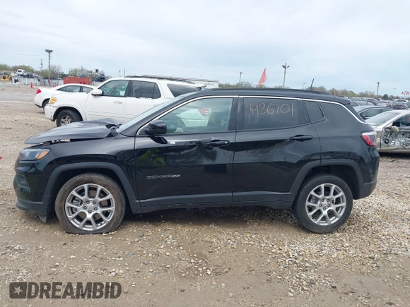 2024 Jeep Compass Latitude Lux with VIN 3C4NJDFN9RT143218, listed as a IAAI auction lot 42109742 with 25,919 mi miles and . Bid and sale history available at DreamBid. Image 13.
