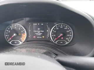 2018 Jeep Renegade Latitude with VIN ZACCJABB6JPJ06962, listed as a IAAI auction lot 41277869 with 87,915 mi miles. Bid and sale history available at carsss.com. Image 7.