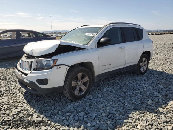2016 Jeep Compass Sport z VIN 1C4NJCBA9GD568342, wystawiony jako Copart lot #61505995 z przebiegiem 133 368 mil mil oraz Szkoda całkowita • Salvage title. Historia ofert i sprzedaży dostępna na DreamBid. Obrazek 1.