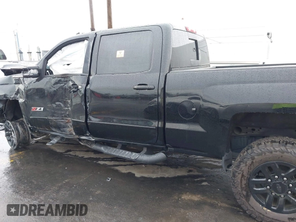 2019 Chevrolet Silverado 2500HD LTZ with VIN 1GC1KTEY2KF111194, listed as a IAAI auction lot 41765920 with 1 mi miles. Bid and sale history available at carsss.com. Image 14.
