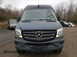 2017 Mercedes-Benz Sprinter Crew with VIN WD4FE8CD8HP574993, listed as a Copart auction lot 51812725 with 123,499 mi miles and Salvage Title. Bid and sale history available at carsss.com. Image 5.