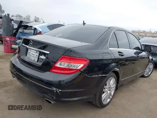 2009 Mercedes-Benz C 300 Sport z VIN WDDGF54X79R065346, wystawiony jako IAAI lot #42201062 z przebiegiem 239 868 mil mil oraz . Historia ofert i sprzedaży dostępna na DreamBid. Obrazek 4.