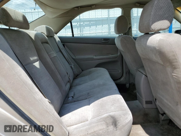 2002 Toyota Camry LE z VIN JTDBE32K620035753, wystawiony jako Copart lot #60176235 z przebiegiem 258 793 mil mil oraz Czysty tytuł • Clean title. Historia ofert i sprzedaży dostępna na DreamBid. Obrazek 10.