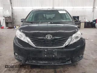 2013 Toyota Sienna XLE AAS with VIN 5TDYK3DC4DS357154, listed as a IAAI auction lot 41545099 with 168,378 mi miles and . Bid and sale history available at carsss.com. Image 12.