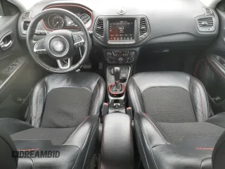 2021 Jeep Compass Trailhawk z VIN 3C4NJDDBXMT565063, wystawiony jako Copart lot #57620595 z przebiegiem 125 956 mil mil oraz Czysty tytuł • Clean title. Historia ofert i sprzedaży dostępna na DreamBid. Obrazek 8.