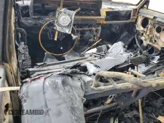 1993 Volvo 240 с VIN YV1AW8807P1959139, выставлен на аукционе Copart как лот 52088745 с пробегом Не указан миль и Списание • Salvage title. История ставок и продаж доступна на DreamBid. Изображение 8.