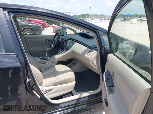 2014 Toyota Prius Four z VIN JTDKN3DU0E0384197, wystawiony jako IAAI lot #42519799 z przebiegiem 511 035 mil mil oraz . Historia ofert i sprzedaży dostępna na DreamBid. Obrazek 5.