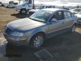 2004 Volkswagen Passat GL z VIN WVWMD63B04P048908, wystawiony jako Copart lot #80082924 z przebiegiem 180 192 mil mil oraz Szkoda całkowita • Salvage title. Historia ofert i sprzedaży dostępna na DreamBid. Obrazek 1.