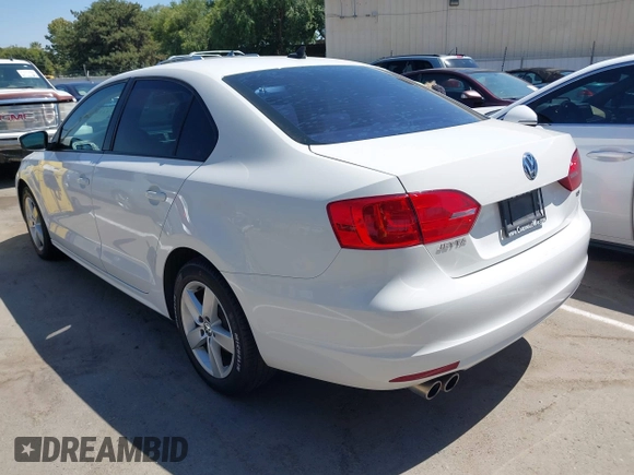 2011 Volkswagen Jetta TDI with VIN 3VWLL7AJ0BM037650, listed as a IAAI auction lot 42748331 with 121,498 mi miles and . Bid and sale history available at DreamBid. Image 3.
