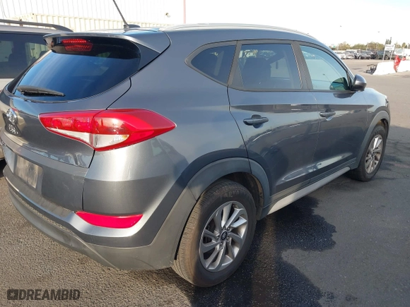 2017 Hyundai Tucson SE Plus with VIN KM8J33A47HU396149, listed as a IAAI auction lot 41391186 with 58,192 mi miles. Bid and sale history available at carsss.com. Image 4.